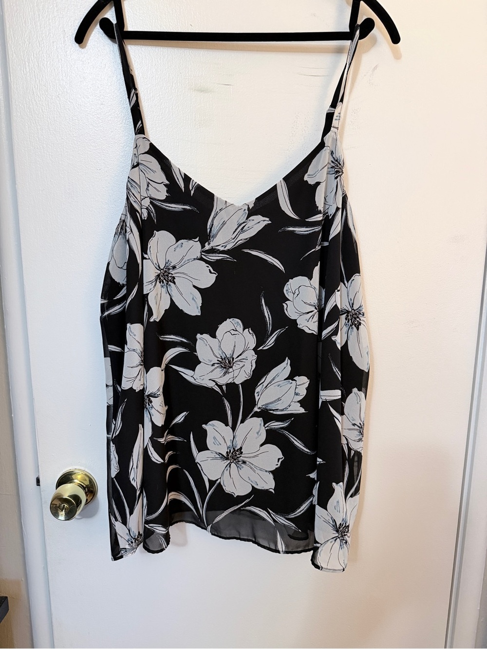 torrid Black Floral V-Neck Spaghetti Strap Cami